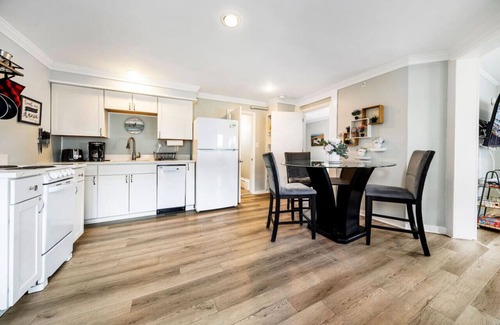 Ocean Park Apartment | Coastal Charm Beachside Retreat