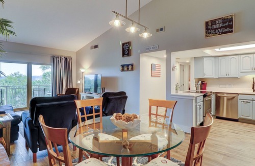South Beach Villa | Coastal charmer with cove-front balcony & trolley - walk to beach