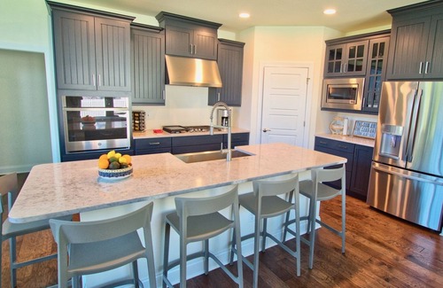 Lewes House | Coastal Club * 6 Bedroom Modern Beach House * Sleeps 14 * Incredible Furnishings