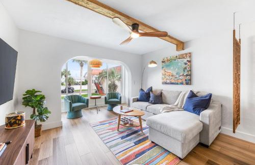 Crescent Beach House | Coastal Condo - Walk to Beach Pool Pickleball and Boat Ramp