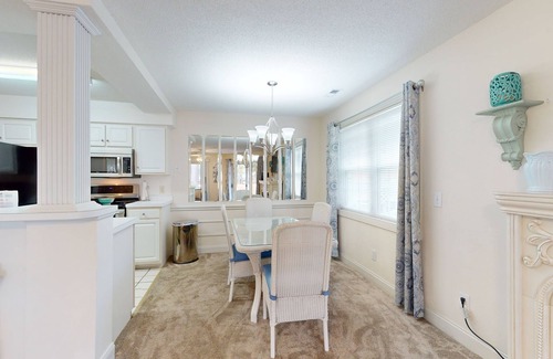 Calabash Condo | Coastal Condo with golf on-site, shared pool and fitness center