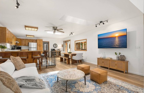 Birch Bay House | Coastal Cottage, 4 Large Decks, Close to Beach, Short or Long Stays!