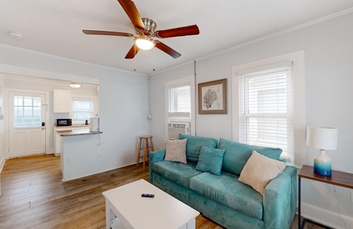 Kure Beach Cottage | Coastal cottage with short walk to the beach and fishing pier