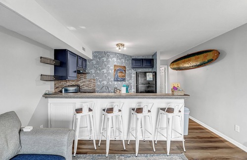 North Carolina Coast Condo | Coastal Cozy Condo: Pet Friendly! Steps to Beach, Perfect for Relaxing Getaways!