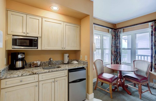 Northeast Virginia Beach Resort | Coastal Getaway! Relax on the Beach, Short Drive to Aquarium, Waterpark, Golf