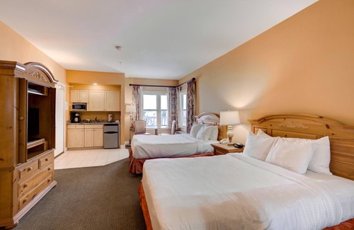 Northeast Virginia Beach Resort | Coastal Getaway! Relax on the Beach, Short Drive to Aquarium, Waterpark, Golf
