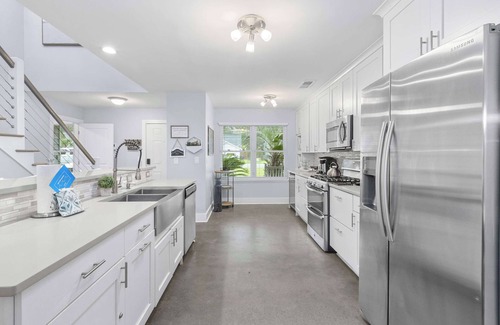 Mount Pleasant House | Coastal Haven, 5 mins to Beach, 15 mins to dtwn