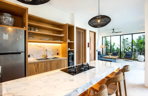 Munggu Villa | Coastal Haven: 5BR New Villa, 200m Canggu Beach