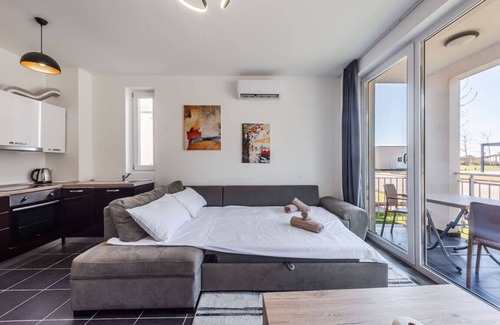 Sakës Apartment | Coastal Haven Talea by PikHost