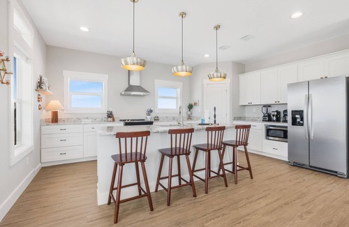 Southpointe House | Coastal Hideaway Modern Home Steps from the beach