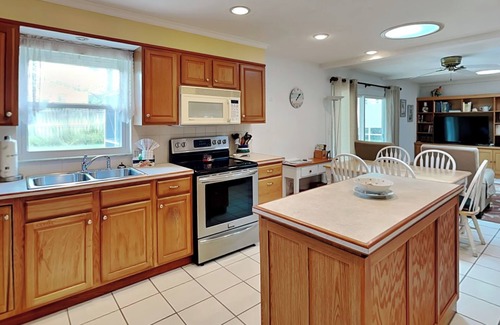 Ormond-by-the-Sea House | Coastal Home, Private Pool + Short Walk to the Beach!