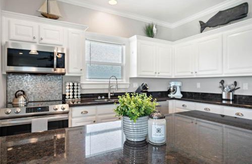 Galveston House | Coastal Hourglass
