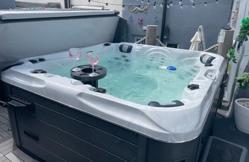 Newbiggin-by-the-Sea House | Coastal Joy - Room 1