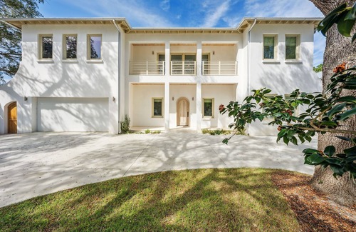 West Panama City Beach House | Coastal Lake View & Access! BIGGEST in Rosemary Beach PRIVATE Pool ! Sleeps 18