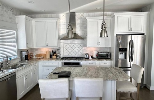 Sea Isle City Condo | Coastal Luxury on the Beach Block – 6BR, 4.5BA, Steps from the Sand!