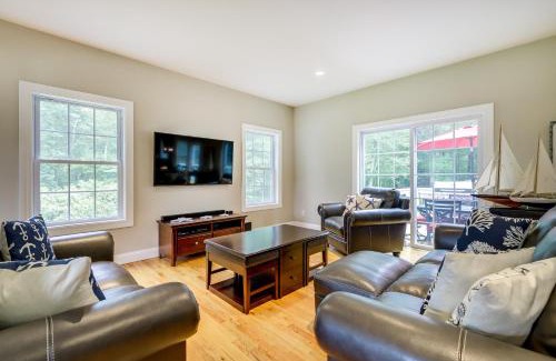 Mystic - New London House | Coastal Retreat at Mystic Seaport Heights