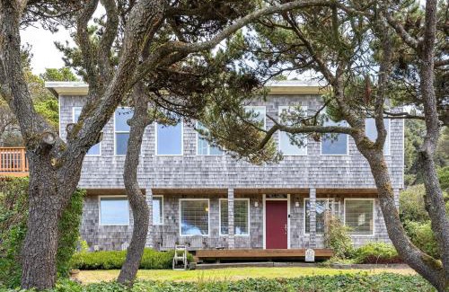 Newport House | Coastal Retreat with Ocean Views and Hot Tub