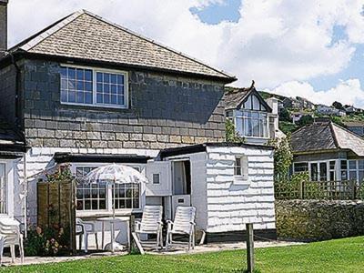 Downderry House | Coastguard Cottage