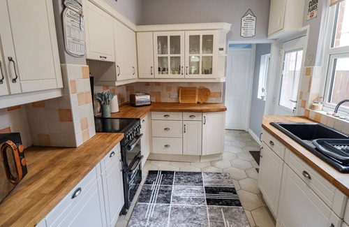 Easington Cottage | COASTGUARD COTTAGES, pet friendly, with a garden in Easington
