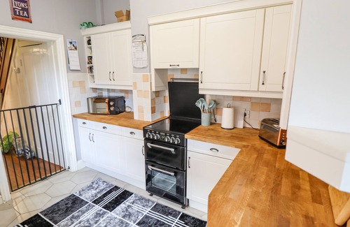 Easington Cottage | COASTGUARD COTTAGES, pet friendly, with a garden in Easington