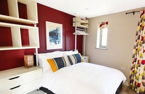 Wyke Regis Cottage | COASTGUARD LOOKOUT, family friendly in Wyke Regis