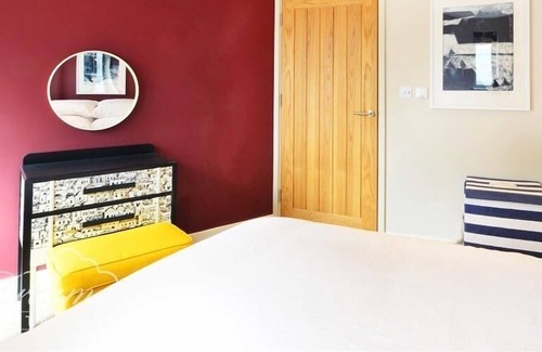 Wyke Regis Cottage | COASTGUARD LOOKOUT, family friendly in Wyke Regis