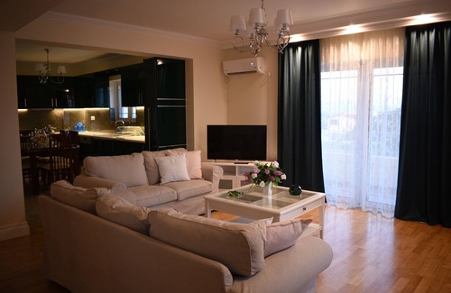 Spata-Artemida Apartment | Coastline Maisonnette near Athens Airport