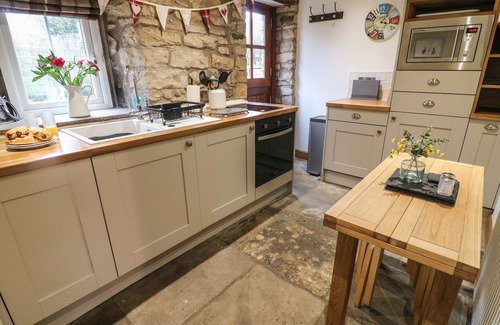 Fourstones Near Bentham Cottage | COBBLE COTTAGE, pet friendly, with open fire in Low Bentham