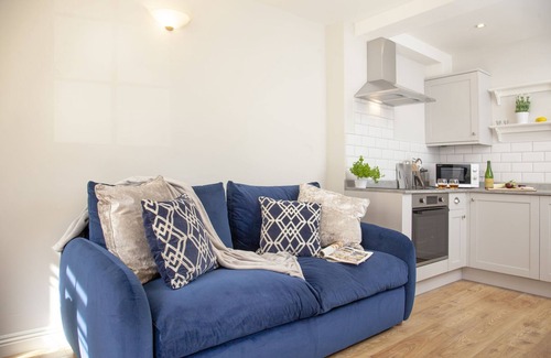Sidmouth Cottage | Cobblers Cottage - a traditional cottage just moments from the seafront