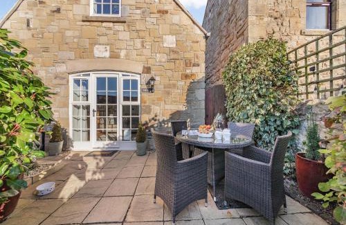 North Sunderland House | Cobblestone Cottage