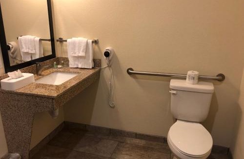 Paxton Hotel | Cobblestone Hotel & Suites - Paxton