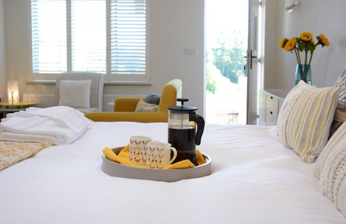 Halesworth Cottage | COCKY HEN, UBBESTON, family friendly, with pool in Laxfield