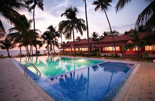 Kumarakom Hotel | Coco Bay Resort