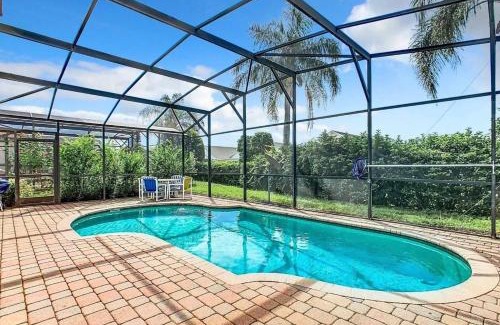 Four Corners House | Coco Villa - Stay for 10 with Resort-style Amenities