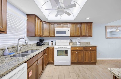 Avon By The Sea Condo | Cocoa Beach Club-Beachfront Condo