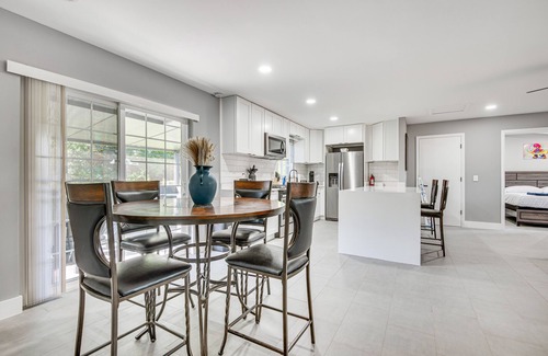 College Manor House | Cocoa Home w/Large Yard: 3 Mi to Indian River!