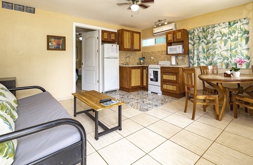 Coco Apartment | Cococabana3 newly renovated 1BR/1BA apar in downtown Coco, 5 min walk to beach.