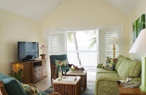 Old Town Resort | Coconut Beach Resort, Great Location, Hot Tub!