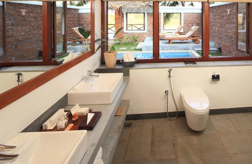 Kumarakom Hotel | Coconut Lagoon - Cgh Earth