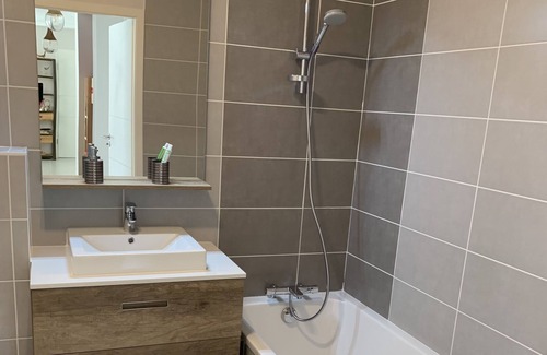 Vaujany Apartment | Cocooning apartment, large terrace, Nordic bath. Sauna