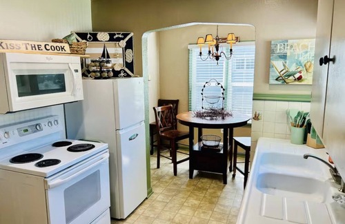 Garden District Cottage | Coeur d' Lovely