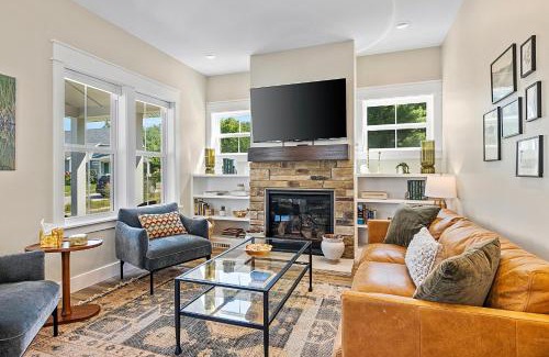 Empire House | Coho Cottage, Village of Empire MI, Steps from SBD