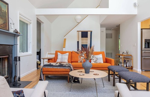 Cold Spring House | Cold Spring Mountain Retreat: Secluded Autumn Oasis