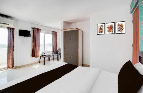 Lucknow Hotel | Collection O Bhudheshwar Near Hamilton Academy
