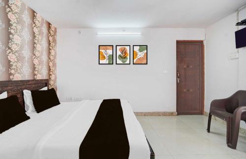 Lucknow Hotel | Collection O Bhudheshwar Near Hamilton Academy