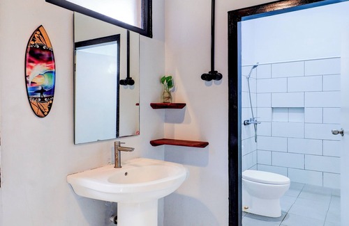 Legian Hotel | Collection O Legian Near Legian Beach