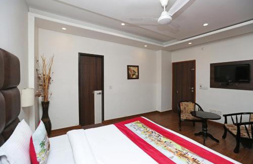 Jaipur District Hotel | Collection O Meenakshi Palace