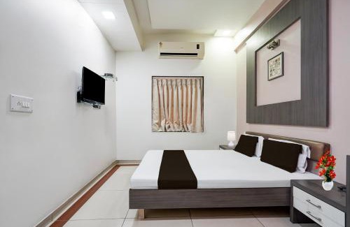 Gandhinagar Hotel | Collection O Sachivalaya Metro Station Gandhinagar Formerly Hotel Ghunghat Inn