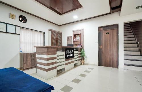 Gandhinagar Hotel | Collection O Sachivalaya Metro Station Gandhinagar Formerly Hotel Ghunghat Inn