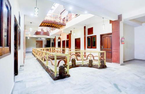 Ludhiana Hotel | Collection O Subhani Building